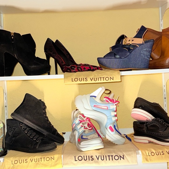 Nike/ADIDAS/HOKA/ON CLOUD/ - Picture 3 of 15